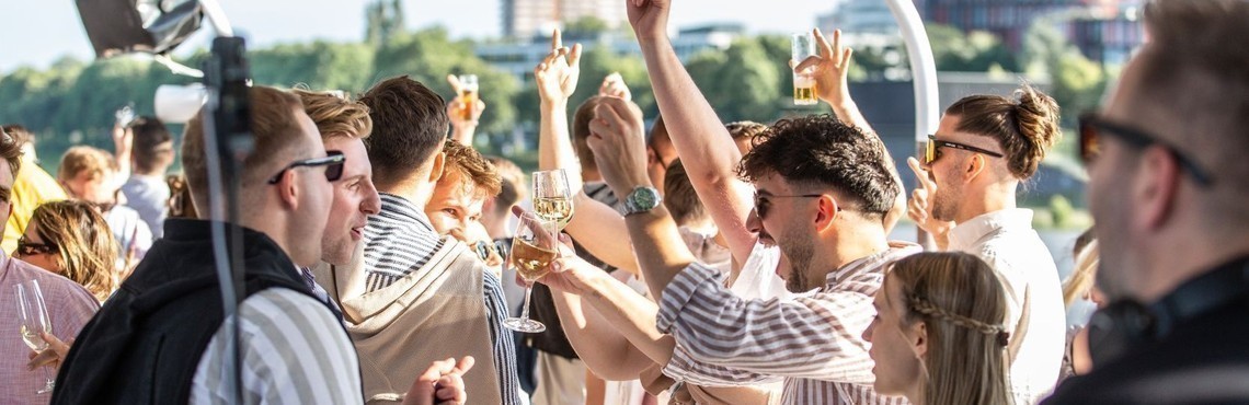 Bild Party Cruise
